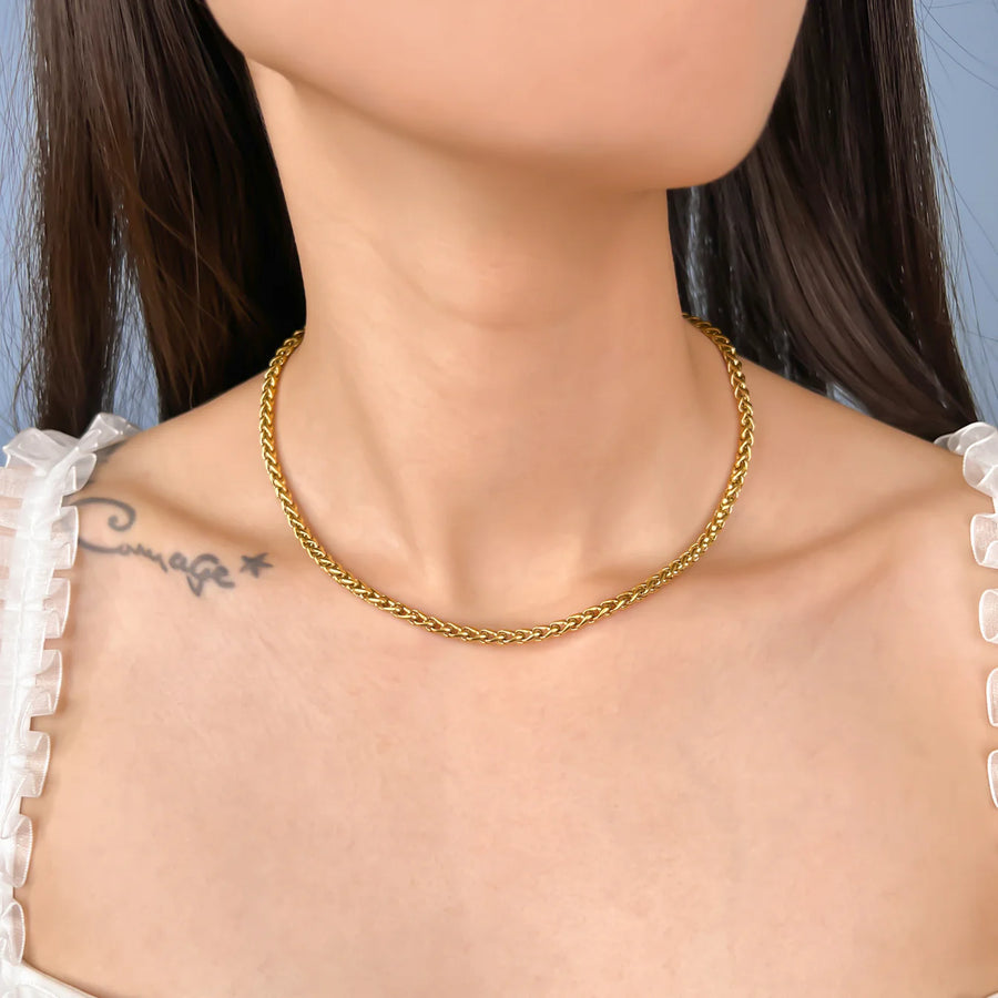 Classic Woven Necklace in Gold