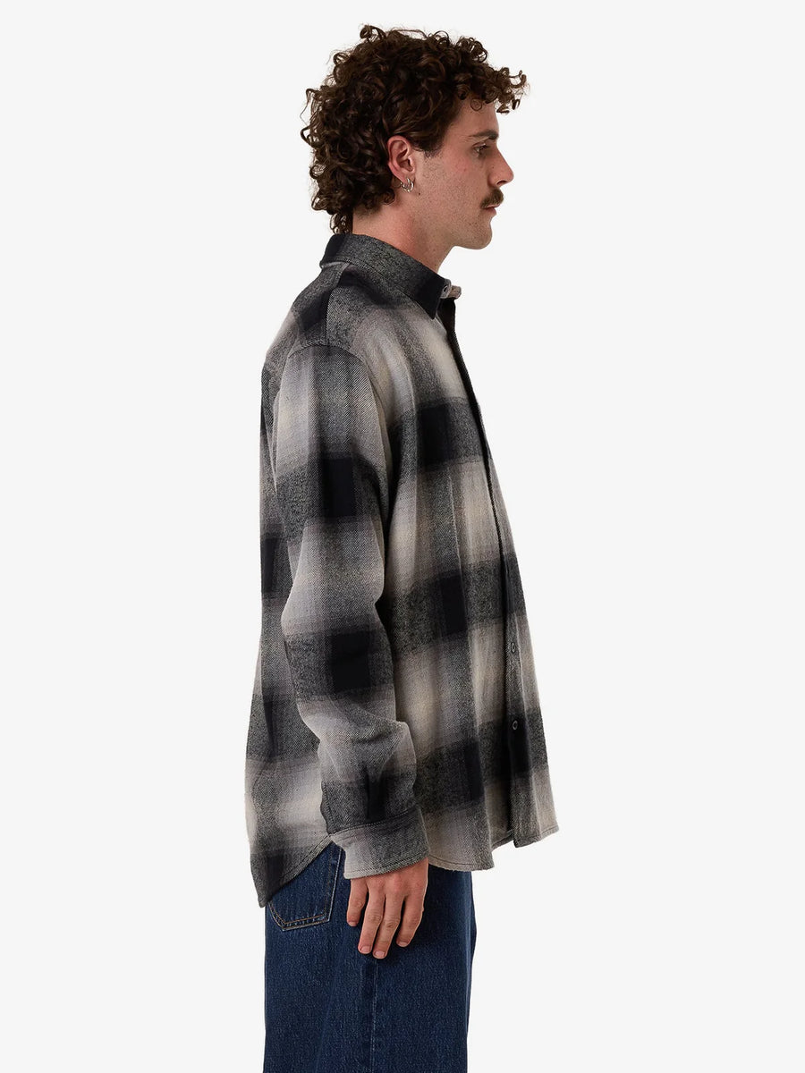 Barrio Flannel Shirt in Black