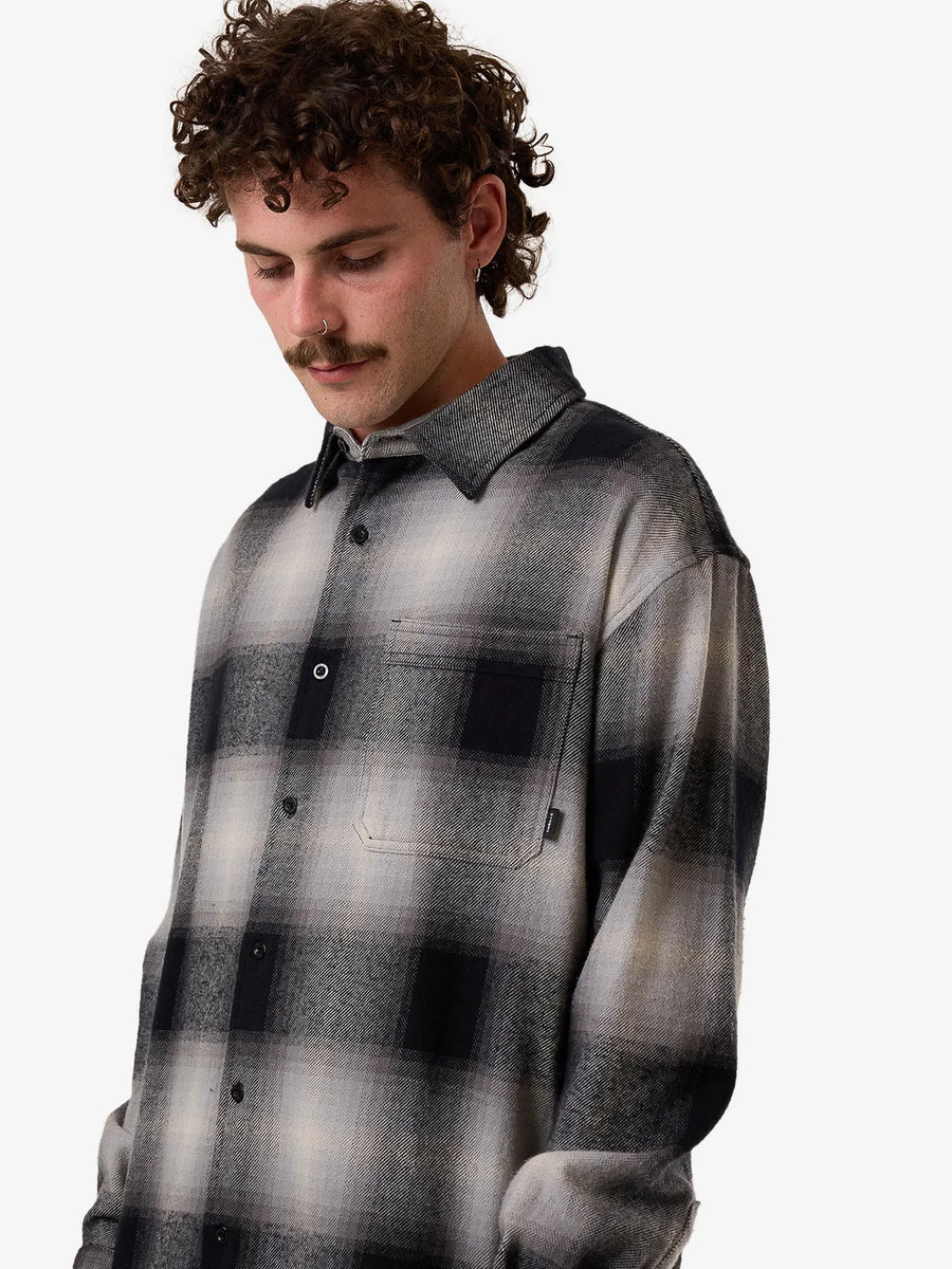 Barrio Flannel Shirt in Black