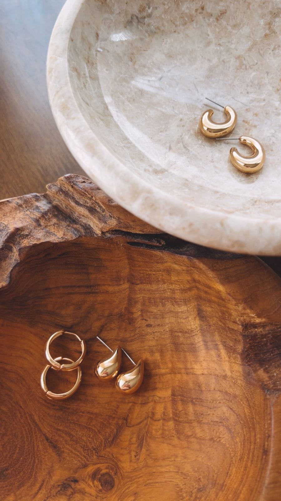 Oval Hoops in Gold