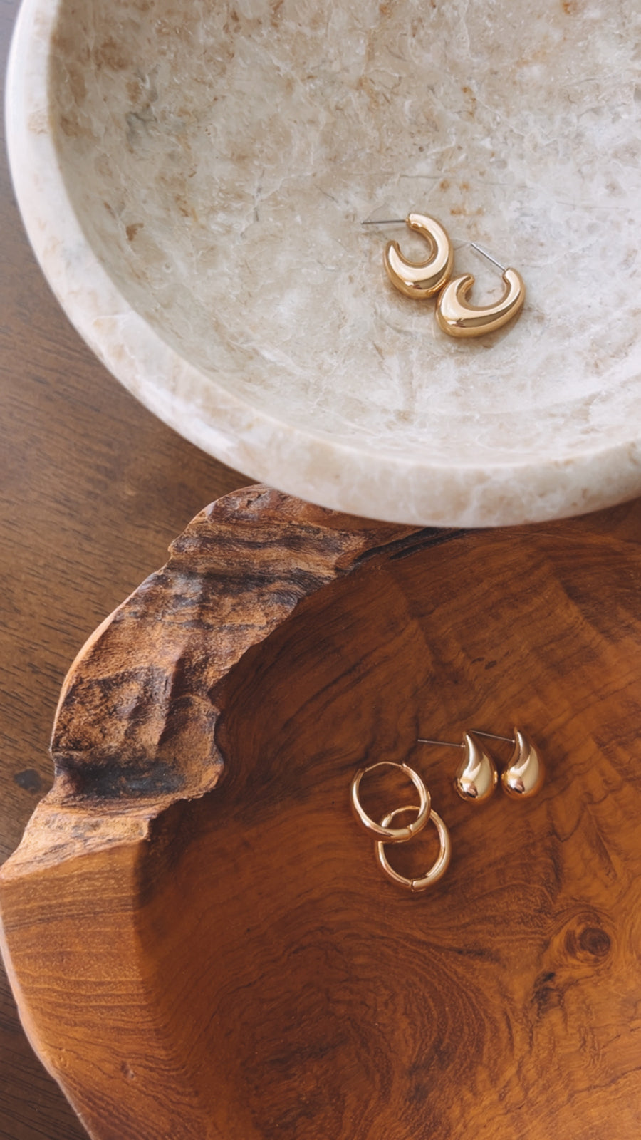 Oval Hoops in Gold